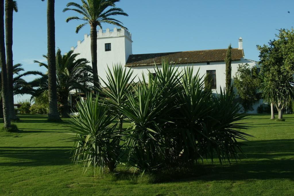 Hacienda La Indiana Hotel Los Palacios Y Villafranca Exterior photo