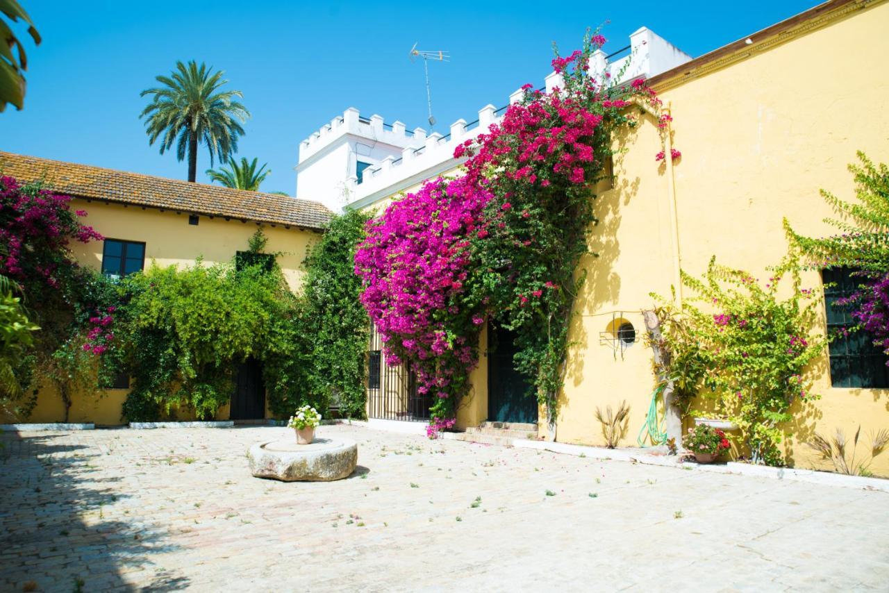 Hacienda La Indiana Hotel Los Palacios Y Villafranca Exterior photo